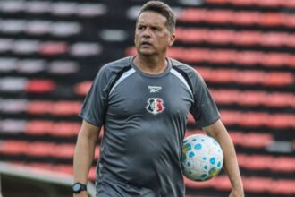Claudinei Oliveira estreia pelo Santa Cruz na Copa do Brasil com retrospecto positivo em primeiros jogos