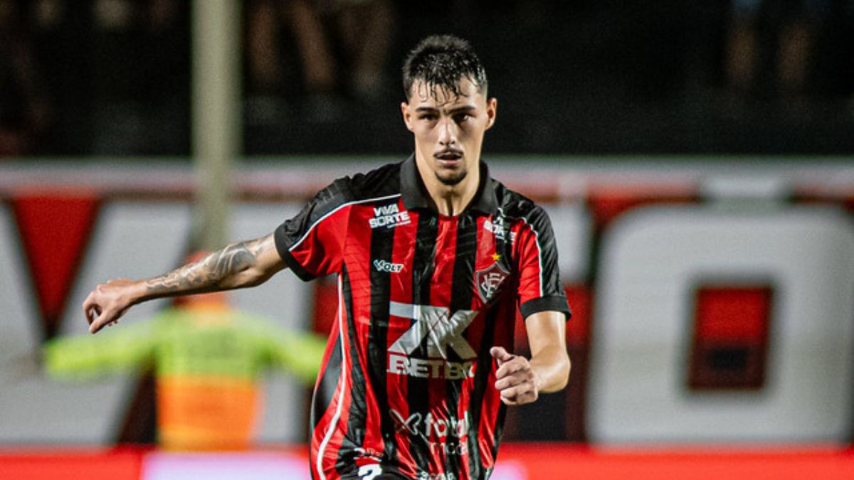 Vitória confirma permanência de Claudinho após tentativa de acerto com o Sport não avançar