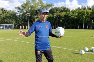 Betinho revê jogo e inicia preparação do Santa Catarina para encarar a Jacuipense após avançar na Copa do Brasil