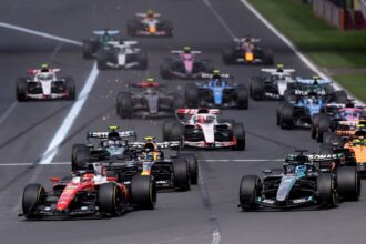 Russell explica largada complicada e ressalta falta de bateria contra Ferraris em Melbourne