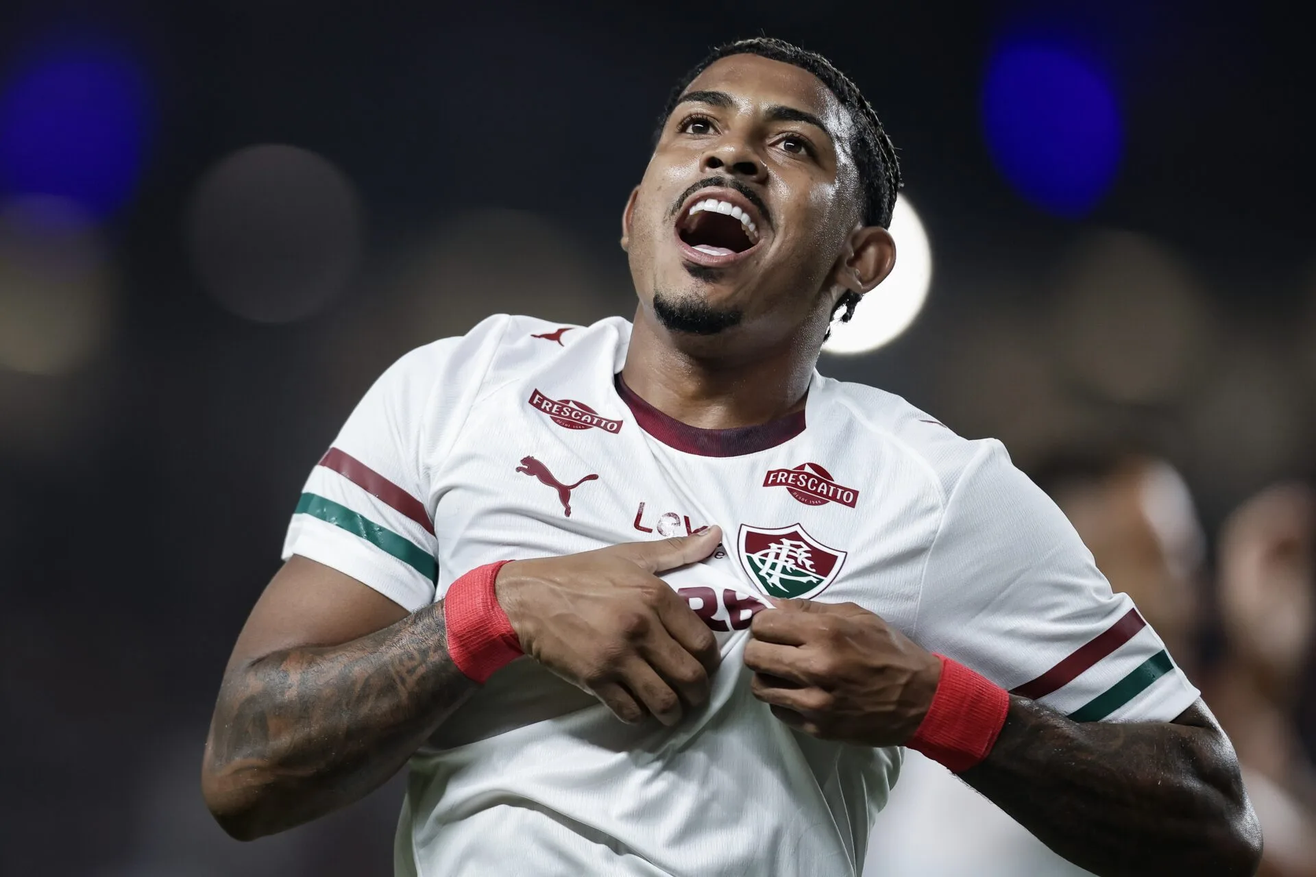Fluminense supera Remo em Belém, põe fim a jejum e cola na liderança - Imagem do artigo