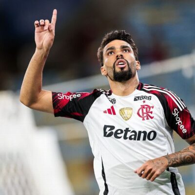 Lucas Paquetá fratura o 4º metacarpo da mão direita