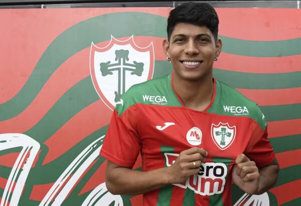 Vitória negocia a chegada do volante Zé Vitor, destaque da Portuguesa - Imagem do artigo