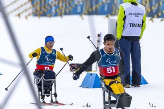 Brasil fecha Paralimpíada de Inverno com delegação recorde e primeira medalha da história