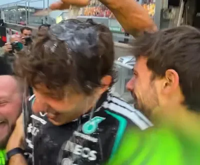 Aos 19 anos, Antonelli conquista primeira vitória na F1 e agradece apoio da Mercedes