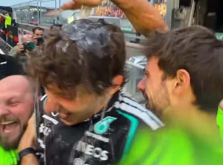 Aos 19 anos, Antonelli conquista primeira vitória na F1 e agradece apoio da Mercedes - Imagem do artigo