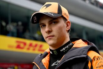 McLaren fica fora da largada no GP da China após falhas elétricas nos dois carros