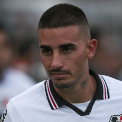 Thiago Galhardo diz que nunca recebeu salário em dia durante passagem pelo Santa Cruz