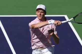 Sinner celebra título em Indian Wells e parabeniza Kimi Antonelli após triunfo na F-1