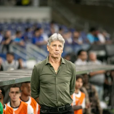 Renato Gaúcho valoriza empate do Vasco e minimiza expulsão de Cauan Barros no Mineirão
