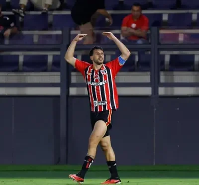 Calleri atribui virada do São Paulo sobre o Bragantino às orientações de Roger Machado