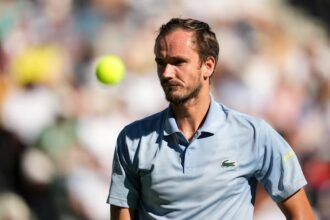 Medvedev retorna ao top 10 da ATP após vice em Indian Wells