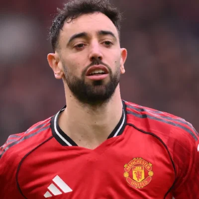 Bruno Fernandes supera marca histórica de Beckham no Manchester United