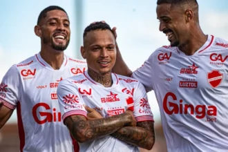 Vila Nova recebe Confiança pela 4ª fase da Copa do Brasil; veja onde assistir e prováveis escalações