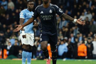 Real Madrid derrota Manchester City com dois de Vinícius Júnior e garante vaga nas quartas da Champions