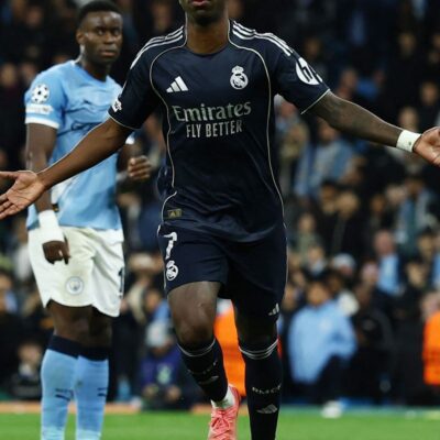 Real Madrid derrota Manchester City com dois de Vinícius Júnior e garante vaga nas quartas da Champions