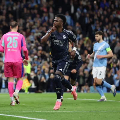 Vini Jr. triplica média de gols sob Arbeloa e responde por 50% dos tentos do Real no mata-mata da Champions