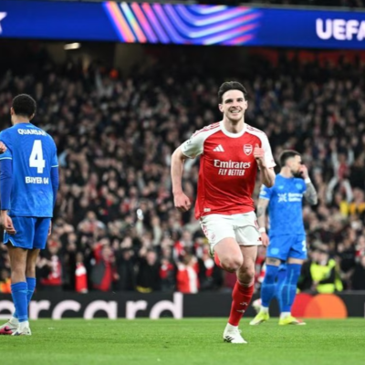 Arsenal vence Bayer Leverkusen por 2 a 0 e avança às quartas de final da Champions League