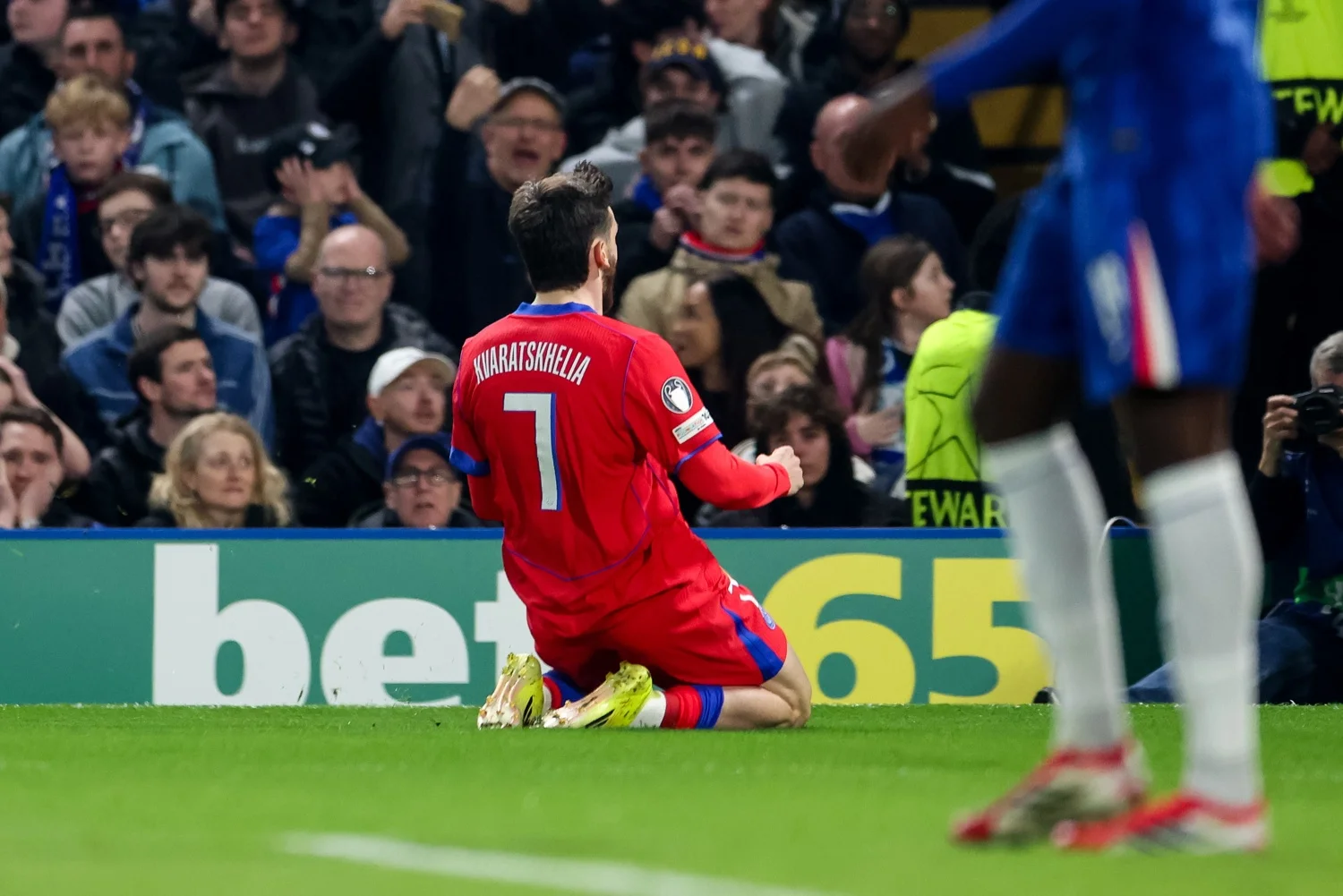 PSG aproveita falhas do Chelsea, vence em Londres e avança às quartas da Champions - Imagem do artigo