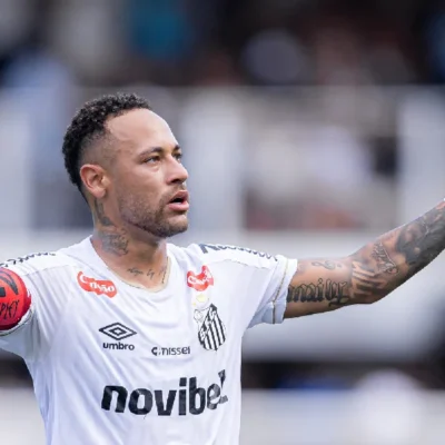 Neymar exibe bastidores de sua rotina e admite frustração por ficar fora da seleção