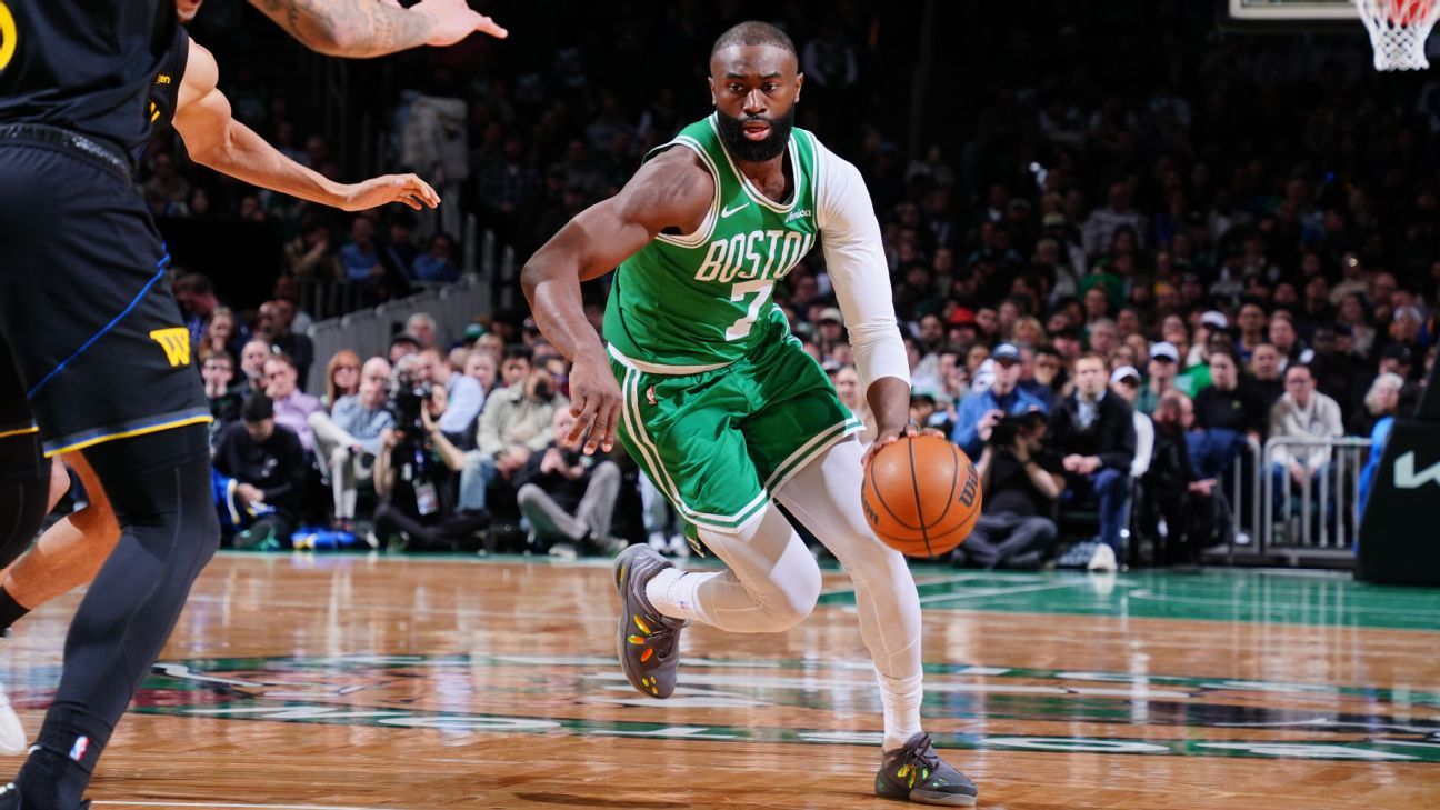 Brown e Tatum conduzem Celtics na vitória sobre Warriors e mantêm segundo lugar no Leste - Imagem do artigo