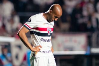 São Paulo informa que Lucas Moura quebrou duas costelas após jogo contra o Atlético-MG