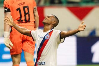 Erick marca, Bahia derrota Bragantino na Fonte Nova e conquista primeira vitória em casa na Série A