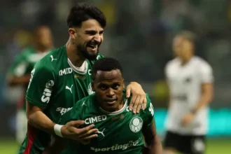 Abel Ferreira valoriza adaptação de Arias após primeiro gol pelo Palmeiras