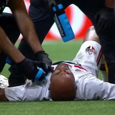 São Paulo confirma fratura de duas costelas de Lucas Moura