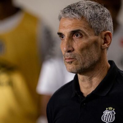 Santos demite o técnico Juan Pablo Vojvoda após revés diante do Internacional