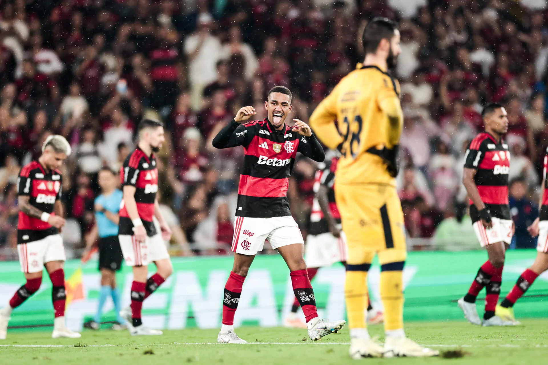 Flamengo domina Remo no Maracanã, faz 3 a 0 e emplaca terceira vitória seguida no Brasileirão - Imagem do artigo