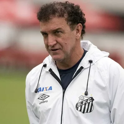 Cuca volta ao Santos pela quarta vez com contrato até 2026