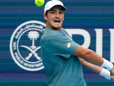 João Fonseca encara Carlos Alcaraz às 20h no Miami Open; veja onde assistir
