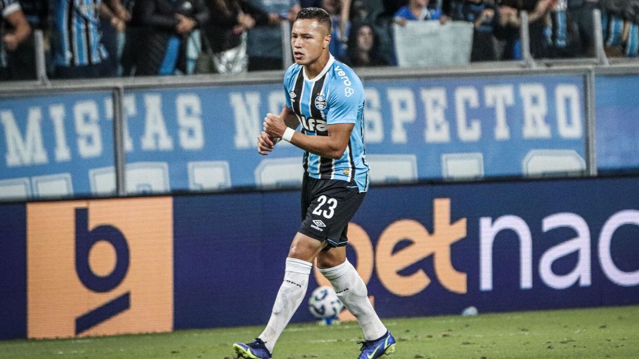 Marlon é operado em Porto Alegre e deve receber alta no domingo após fratura no tornozelo - Imagem do artigo