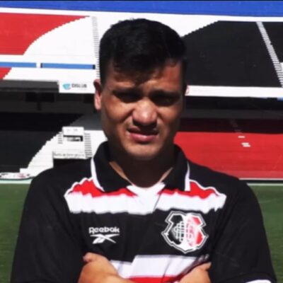 Santa Cruz oficializa atacante Ronald para a disputa da Série C
