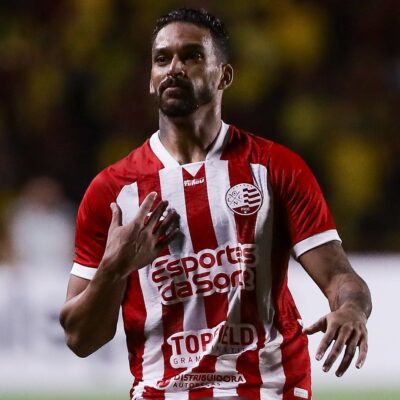 Hélio dos Anjos minimiza lesão de Junior Todinho e mira retorno de Felipe Saraiva para estreia do Náutico na Série B