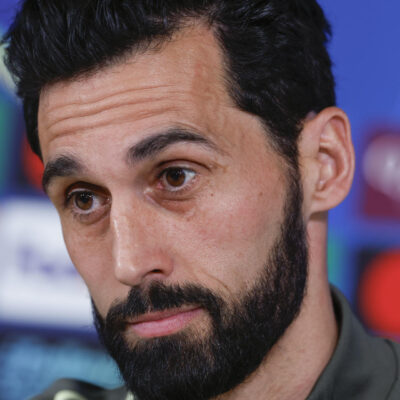 Arbeloa dirige o Real Madrid em seu primeiro dérbi contra o Atlético como técnico principal
