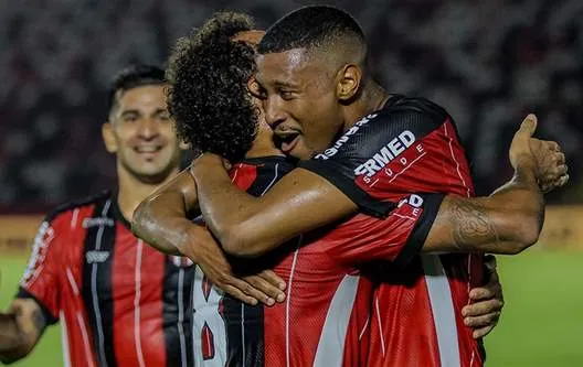 Botafogo estreia com goleada e São Bernardo segura empate no Castelão - Imagem do artigo