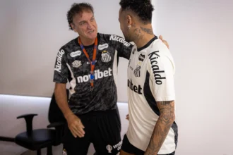 Cuca assume Santos com missão de elevar desempenho sem Neymar no Brasileirão