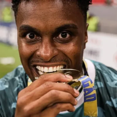 Gama supera Sobradinho nos pênaltis, ergue 15ª taça do Candangão e confirma bicampeonato