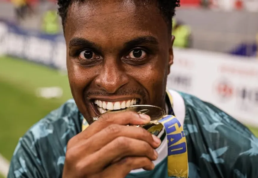 Gama supera Sobradinho nos pênaltis, ergue 15ª taça do Candangão e confirma bicampeonato - Imagem do artigo
