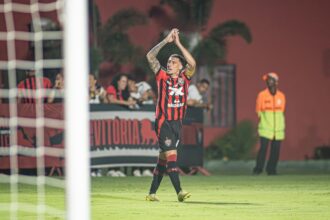 Vitória supera Mirassol no Barradão com golaço de Baralhas pela Série A