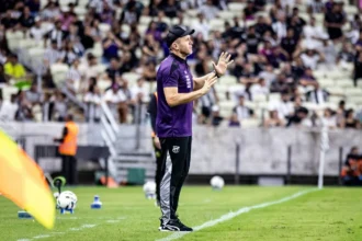 Mozart reconhece frustração da torcida do Ceará após empate com o São Bernardo e cobra maior sintonia