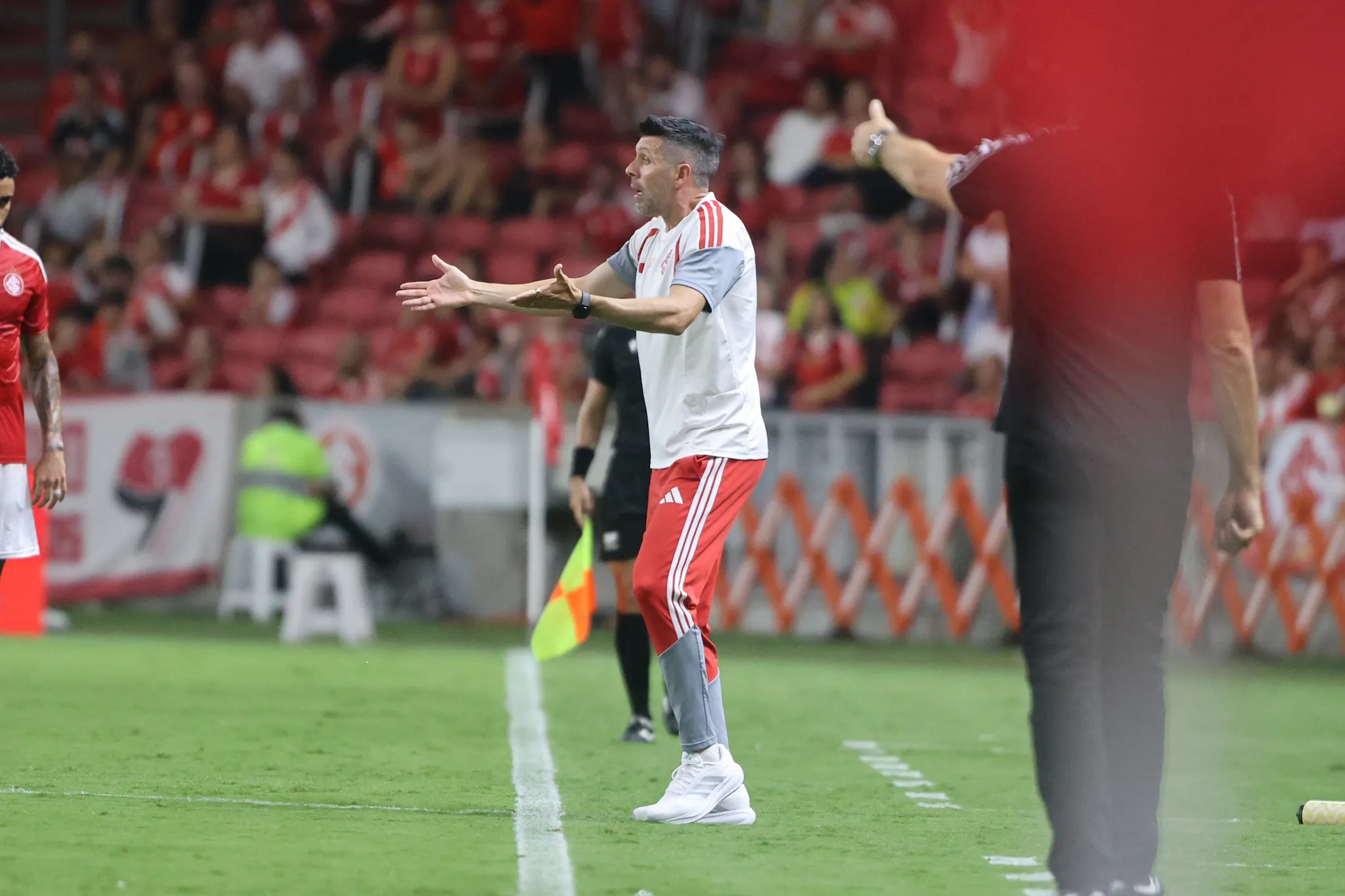 Inter derrota Chapecoense, engata segunda vitória e deixa o Z-4 - Imagem do artigo