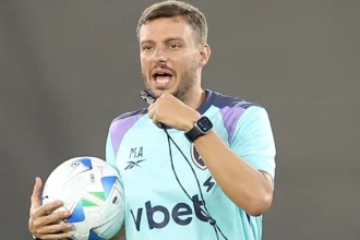 Botafogo dispensa técnico Martín Anselmi após vitória sobre o Bragantino