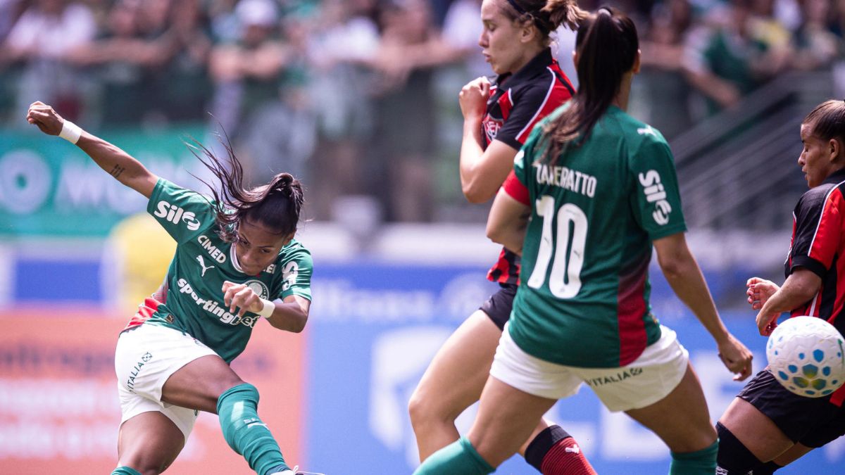 Palmeiras aplica 6 a 0 no Vitória e mantém liderança do Brasileirão Feminino - Imagem do artigo