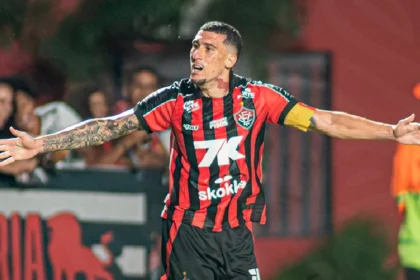 Vitória anuncia parcial de 20 mil torcedores para jogo contra o Ceará pela Copa do Nordeste