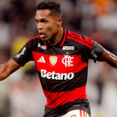 Alex Sandro é desconvocado por lesão, e Ancelotti chama Kaiki para amistosos da Seleção