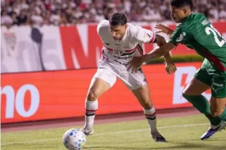 São Paulo chega a 12 partidas sem vencer o Palmeiras e vê rival assumir a ponta do Brasileiro