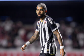 Gabigol passa por cirurgia e deve voltar aos gramados até 2 de abril